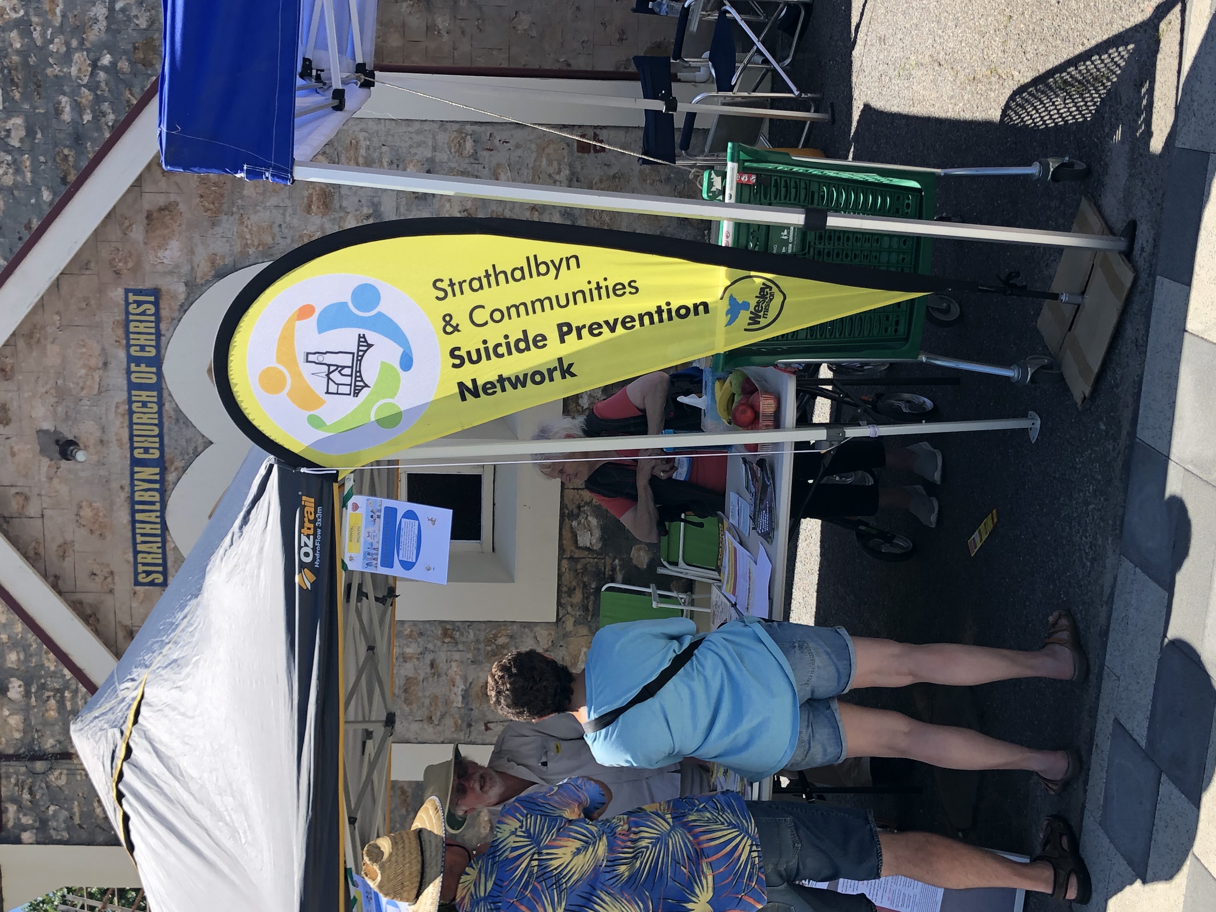 Sausage sizzle and local artists help reduce isolation 