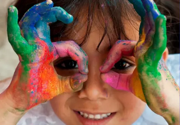 WCL31454 Christmas Hub_Rising Artists WCL31454 Christmas Hub_Rising Artists